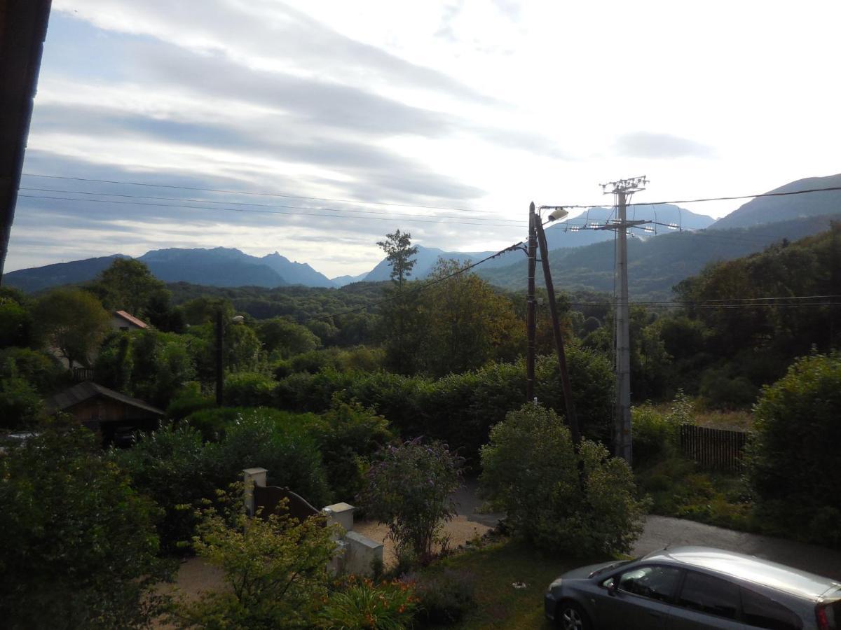 Chalet With Mountain Views Laffrey Екстер'єр фото